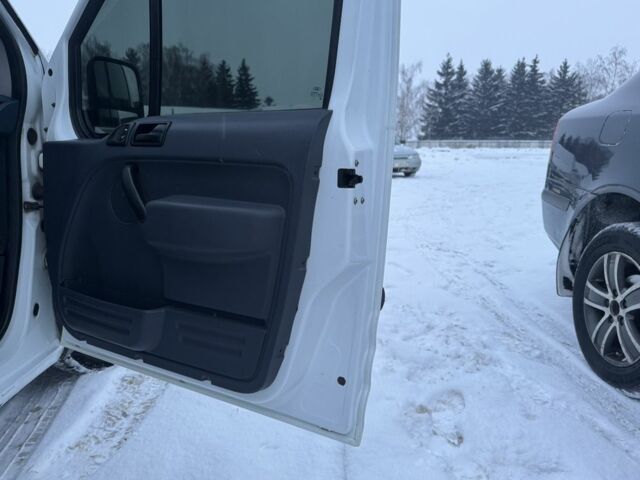 Білий Форд Транзит, об'ємом двигуна 1.8 л та пробігом 378 тис. км за 4600 $, фото 7 на Automoto.ua