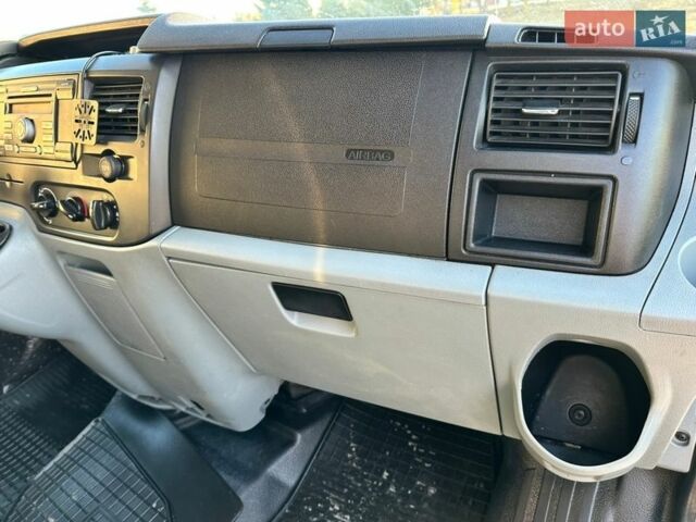 Білий Форд Транзит, об'ємом двигуна 2.2 л та пробігом 308 тис. км за 7900 $, фото 46 на Automoto.ua