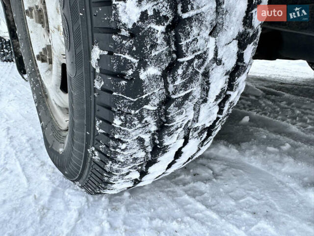 Белый Форд Транзит, объемом двигателя 2.2 л и пробегом 308 тыс. км за 8900 $, фото 16 на Automoto.ua