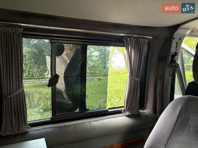 Белый Форд Транзит, объемом двигателя 2.2 л и пробегом 280 тыс. км за 8400 $, фото 4 на Automoto.ua