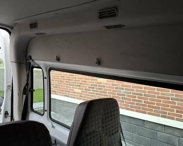 Белый Форд Транзит, объемом двигателя 2.2 л и пробегом 259 тыс. км за 8999 $, фото 23 на Automoto.ua