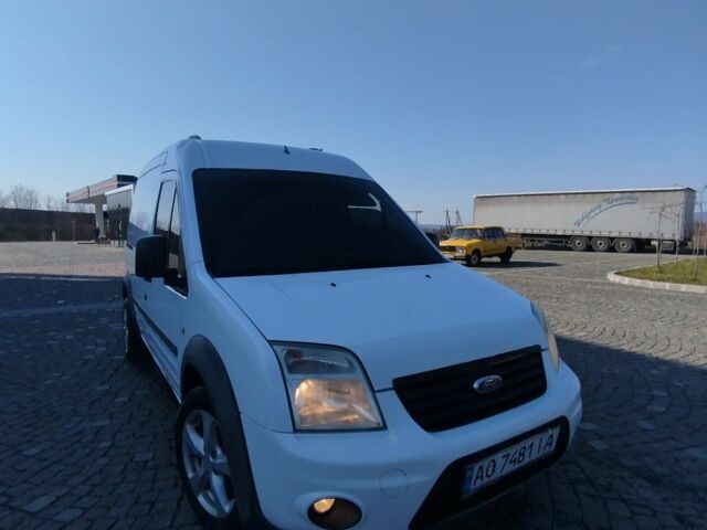Білий Форд Транзит, об'ємом двигуна 1.8 л та пробігом 240 тис. км за 3200 $, фото 1 на Automoto.ua