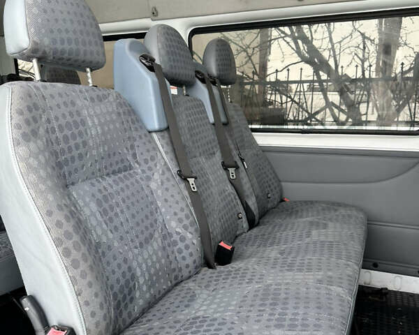 Белый Форд Транзит, объемом двигателя 2.2 л и пробегом 308 тыс. км за 8900 $, фото 39 на Automoto.ua