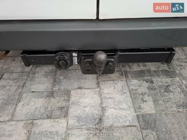 Белый Форд Транзит, объемом двигателя 2.2 л и пробегом 259 тыс. км за 8999 $, фото 5 на Automoto.ua