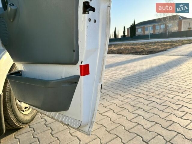Білий Форд Транзит, об'ємом двигуна 2.2 л та пробігом 308 тис. км за 7900 $, фото 44 на Automoto.ua