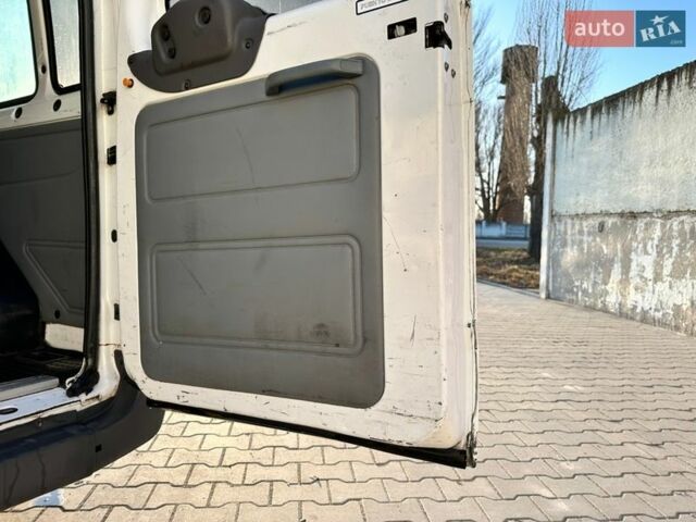 Білий Форд Транзит, об'ємом двигуна 2.2 л та пробігом 308 тис. км за 7900 $, фото 59 на Automoto.ua