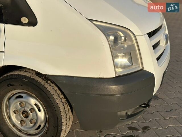 Білий Форд Транзит, об'ємом двигуна 2.2 л та пробігом 308 тис. км за 7900 $, фото 61 на Automoto.ua