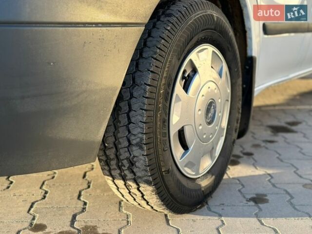 Білий Форд Транзит, об'ємом двигуна 2.2 л та пробігом 308 тис. км за 7900 $, фото 31 на Automoto.ua
