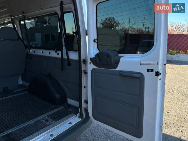 Белый Форд Транзит, объемом двигателя 2.2 л и пробегом 248 тыс. км за 9900 $, фото 37 на Automoto.ua