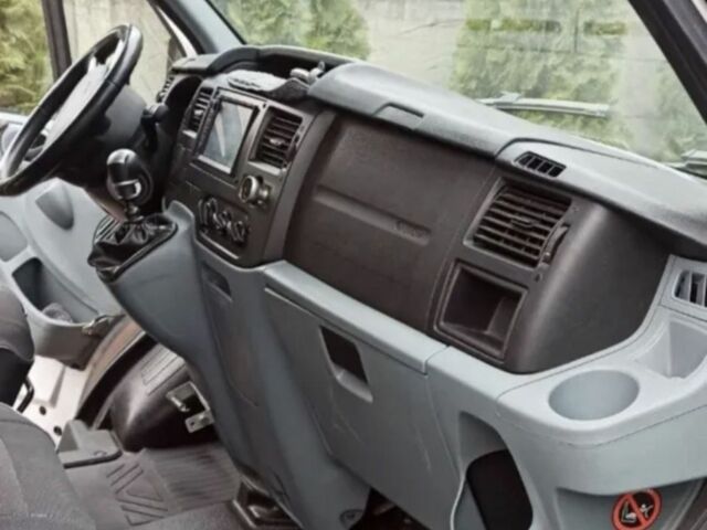 Білий Форд Транзит, об'ємом двигуна 2.2 л та пробігом 359 тис. км за 7800 $, фото 10 на Automoto.ua