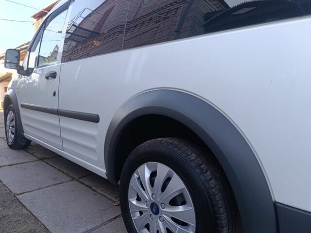 Белый Форд Транзит, объемом двигателя 1.8 л и пробегом 213 тыс. км за 6100 $, фото 10 на Automoto.ua