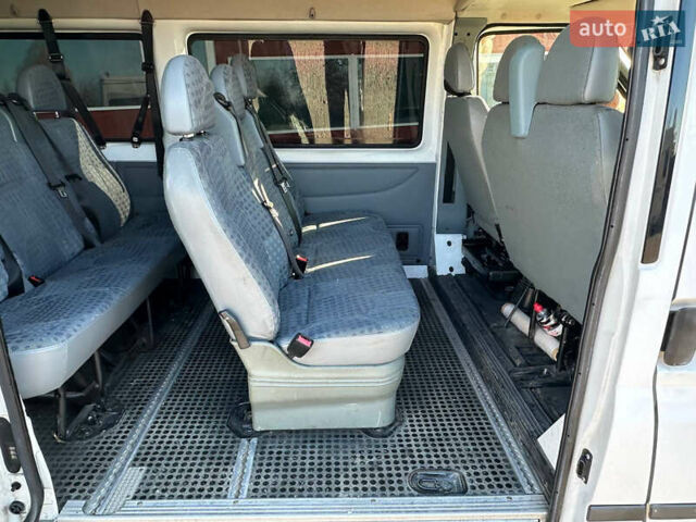 Белый Форд Транзит, объемом двигателя 2.2 л и пробегом 248 тыс. км за 9900 $, фото 21 на Automoto.ua