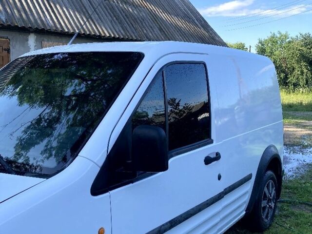 Белый Форд Транзит, объемом двигателя 1.8 л и пробегом 249 тыс. км за 4200 $, фото 1 на Automoto.ua