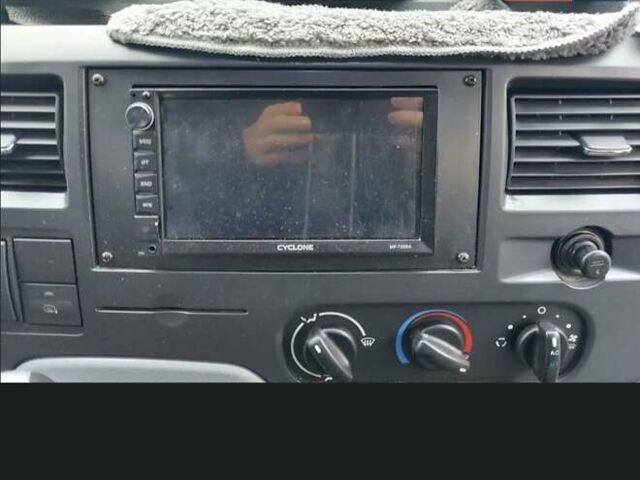 Білий Форд Транзит, об'ємом двигуна 2.2 л та пробігом 359 тис. км за 7800 $, фото 10 на Automoto.ua