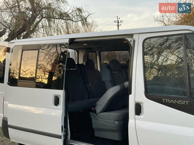 Білий Форд Транзит, об'ємом двигуна 2.2 л та пробігом 252 тис. км за 8600 $, фото 12 на Automoto.ua