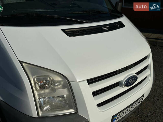 Белый Форд Транзит, объемом двигателя 2.2 л и пробегом 248 тыс. км за 9900 $, фото 8 на Automoto.ua