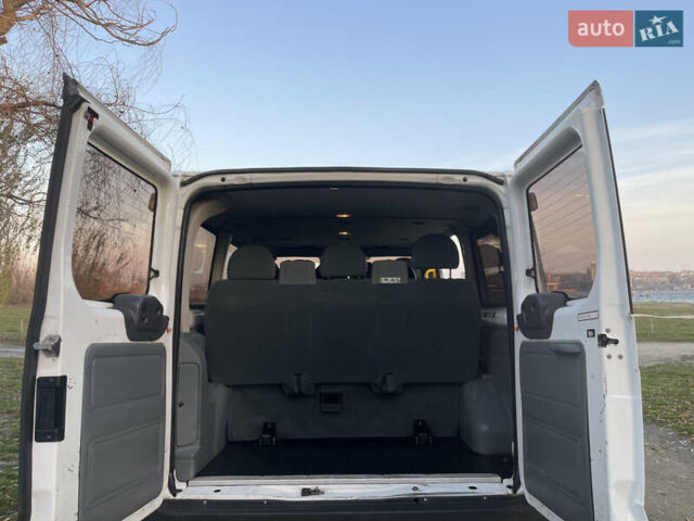 Білий Форд Транзит, об'ємом двигуна 2.2 л та пробігом 252 тис. км за 8600 $, фото 17 на Automoto.ua