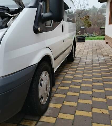 Білий Форд Транзит, об'ємом двигуна 2.2 л та пробігом 342 тис. км за 8600 $, фото 9 на Automoto.ua