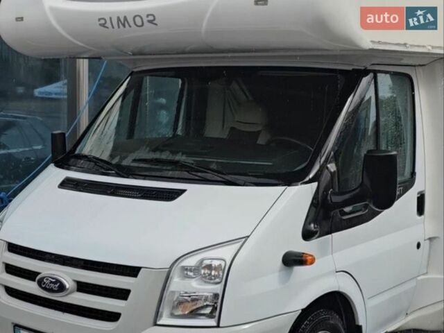 Белый Форд Транзит, объемом двигателя 2.4 л и пробегом 89 тыс. км за 38900 $, фото 1 на Automoto.ua