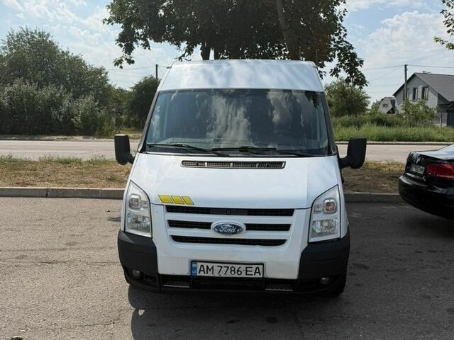 Білий Форд Транзит, об'ємом двигуна 2.2 л та пробігом 500 тис. км за 6999 $, фото 2 на Automoto.ua
