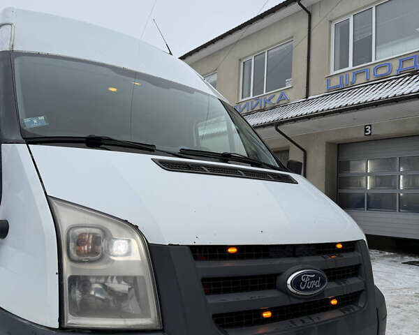 Білий Форд Транзит, об'ємом двигуна 2.5 л та пробігом 470 тис. км за 10000 $, фото 1 на Automoto.ua