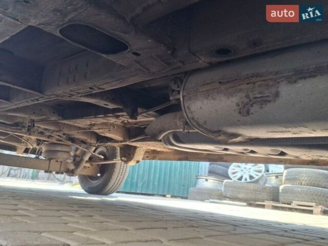 Білий Форд Транзит, об'ємом двигуна 2.2 л та пробігом 357 тис. км за 9000 $, фото 9 на Automoto.ua