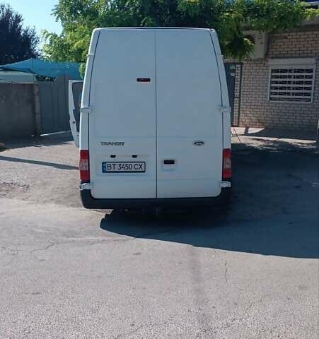 Белый Форд Транзит, объемом двигателя 2.4 л и пробегом 435 тыс. км за 9590 $, фото 2 на Automoto.ua