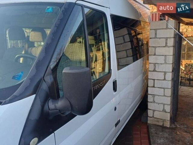 Белый Форд Транзит, объемом двигателя 2.2 л и пробегом 177 тыс. км за 8499 $, фото 2 на Automoto.ua