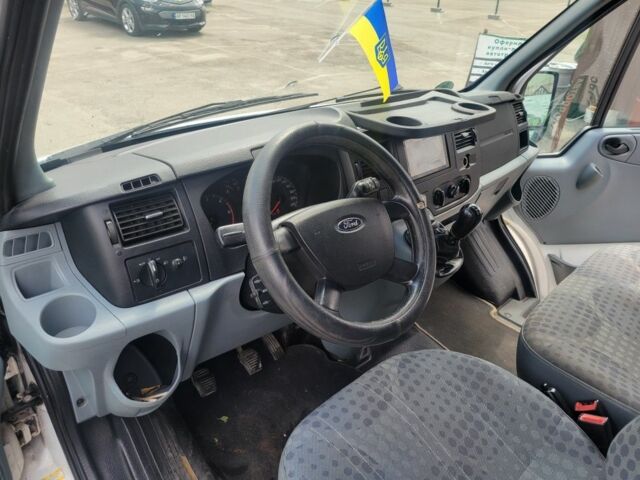 Білий Форд Транзит, об'ємом двигуна 2.2 л та пробігом 350 тис. км за 7700 $, фото 2 на Automoto.ua