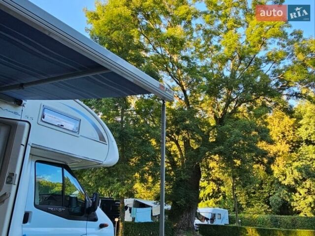 Белый Форд Транзит, объемом двигателя 2.4 л и пробегом 89 тыс. км за 38900 $, фото 2 на Automoto.ua
