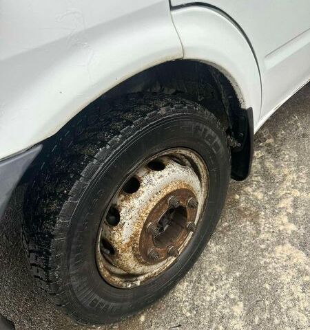 Білий Форд Транзит, об'ємом двигуна 2.2 л та пробігом 135 тис. км за 12500 $, фото 3 на Automoto.ua