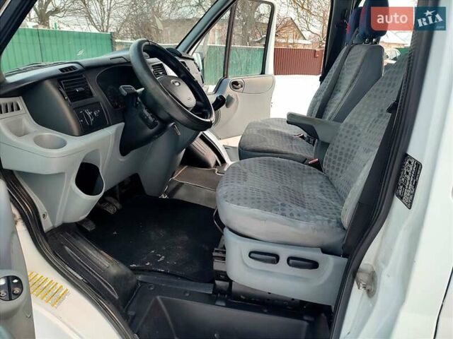 Белый Форд Транзит, объемом двигателя 2.2 л и пробегом 247 тыс. км за 8450 $, фото 7 на Automoto.ua