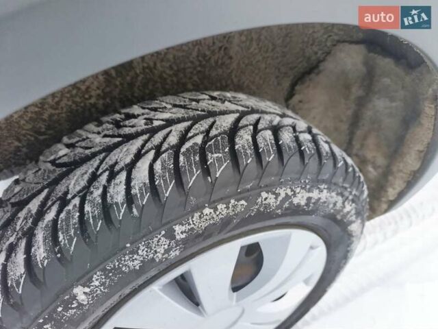 Белый Форд Транзит, объемом двигателя 1.75 л и пробегом 213 тыс. км за 5900 $, фото 10 на Automoto.ua