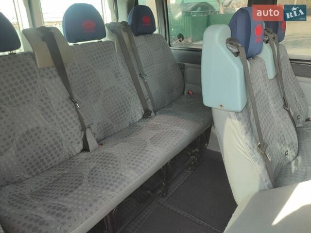 Белый Форд Транзит, объемом двигателя 2.2 л и пробегом 295 тыс. км за 8300 $, фото 10 на Automoto.ua