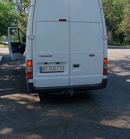 Белый Форд Транзит, объемом двигателя 2.4 л и пробегом 435 тыс. км за 9590 $, фото 3 на Automoto.ua