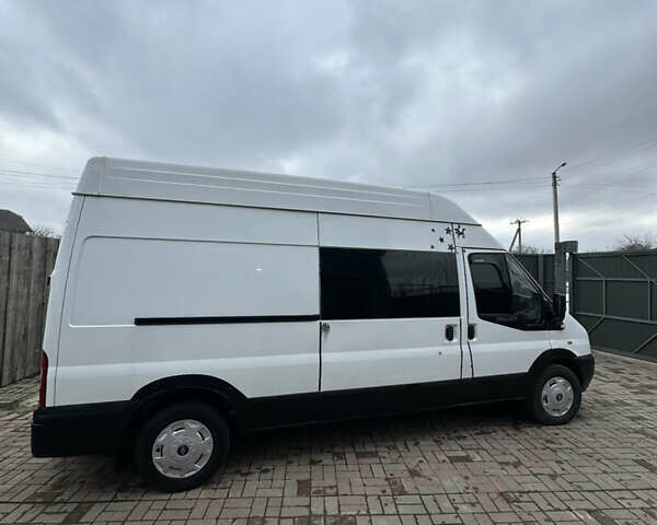 Білий Форд Транзит, об'ємом двигуна 2.2 л та пробігом 559 тис. км за 8000 $, фото 5 на Automoto.ua