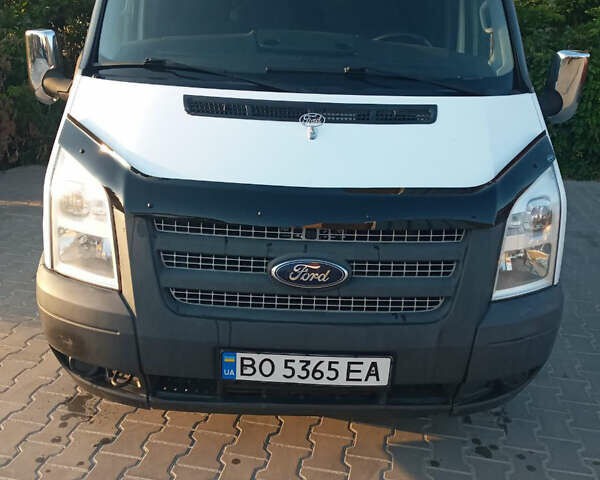 Белый Форд Транзит, объемом двигателя 2.2 л и пробегом 255 тыс. км за 8300 $, фото 1 на Automoto.ua