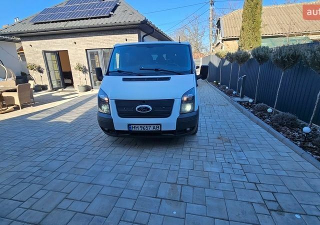 Білий Форд Транзит, об'ємом двигуна 2.2 л та пробігом 374 тис. км за 9900 $, фото 1 на Automoto.ua