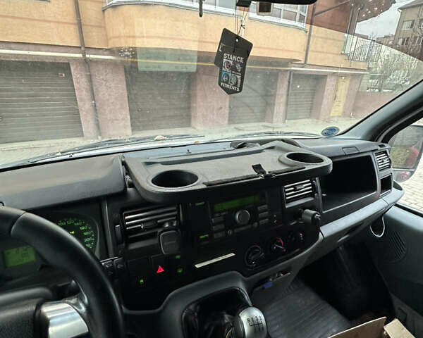 Білий Форд Транзит, об'ємом двигуна 2.2 л та пробігом 559 тис. км за 8000 $, фото 68 на Automoto.ua