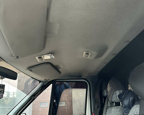 Білий Форд Транзит, об'ємом двигуна 2.2 л та пробігом 559 тис. км за 8000 $, фото 16 на Automoto.ua