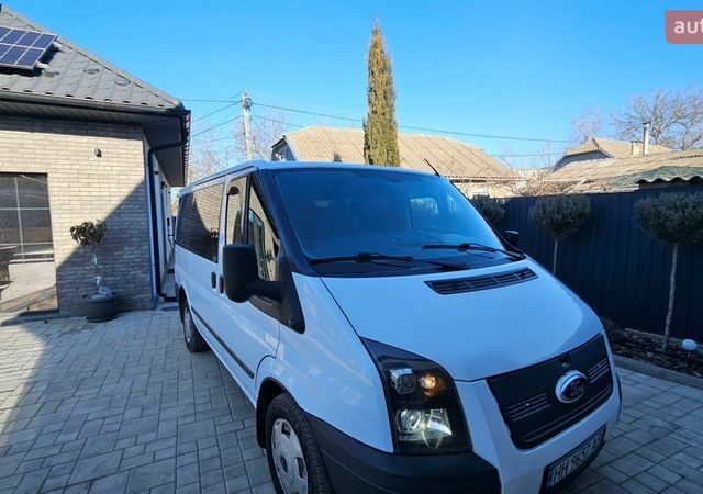 Білий Форд Транзит, об'ємом двигуна 2.2 л та пробігом 374 тис. км за 9900 $, фото 3 на Automoto.ua