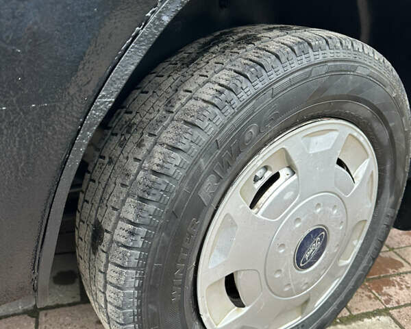 Білий Форд Транзит, об'ємом двигуна 2.2 л та пробігом 559 тис. км за 8000 $, фото 11 на Automoto.ua