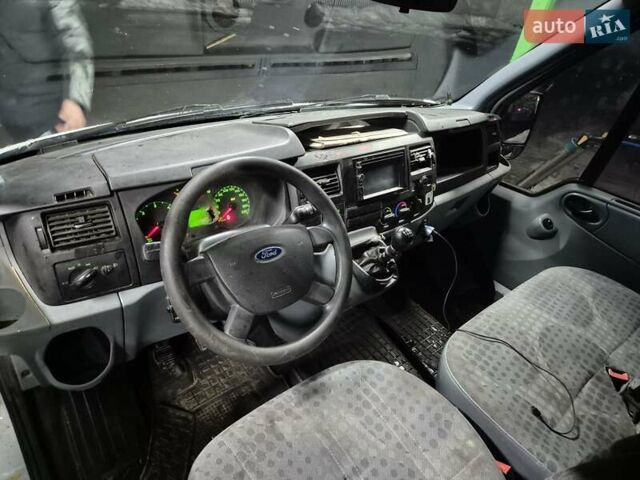Білий Форд Транзит, об'ємом двигуна 2.2 л та пробігом 275 тис. км за 6299 $, фото 8 на Automoto.ua