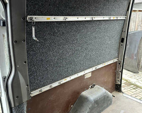 Білий Форд Транзит, об'ємом двигуна 2.2 л та пробігом 559 тис. км за 8000 $, фото 44 на Automoto.ua