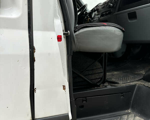 Білий Форд Транзит, об'ємом двигуна 2.2 л та пробігом 559 тис. км за 8000 $, фото 22 на Automoto.ua