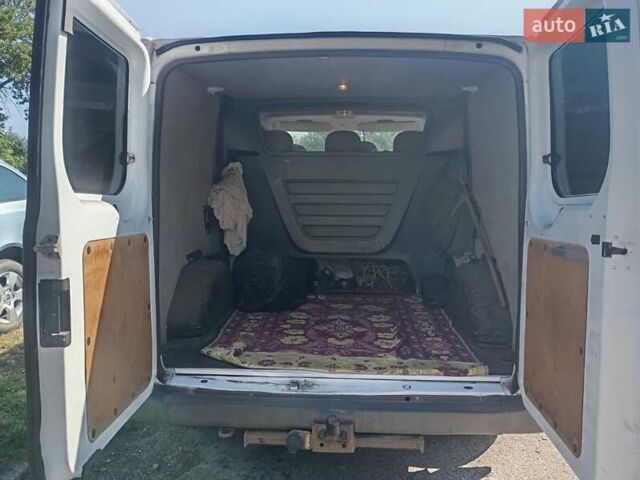 Білий Форд Транзит, об'ємом двигуна 2.2 л та пробігом 277 тис. км за 8700 $, фото 2 на Automoto.ua