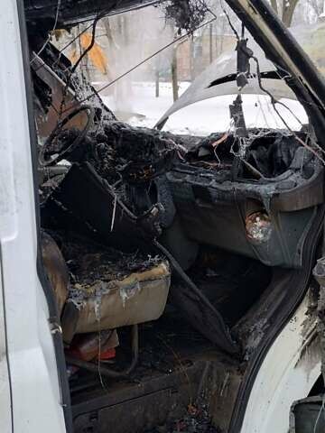 Білий Форд Транзит, об'ємом двигуна 2.2 л та пробігом 293 тис. км за 3500 $, фото 2 на Automoto.ua