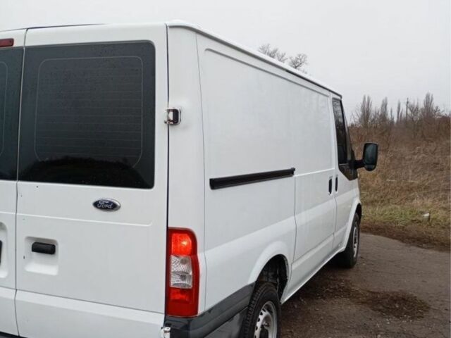 Белый Форд Транзит, объемом двигателя 2.2 л и пробегом 180 тыс. км за 10000 $, фото 6 на Automoto.ua