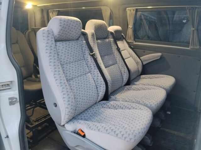 Білий Форд Транзит, об'ємом двигуна 2.2 л та пробігом 270 тис. км за 11894 $, фото 4 на Automoto.ua