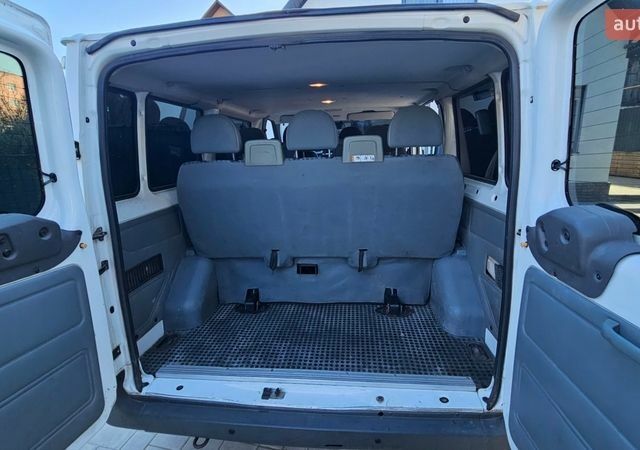 Білий Форд Транзит, об'ємом двигуна 2.2 л та пробігом 374 тис. км за 9900 $, фото 9 на Automoto.ua